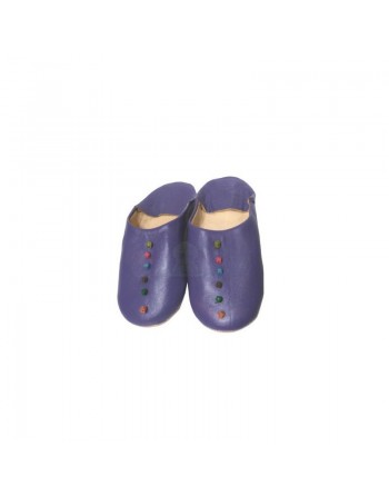 Babouche artisanale marocaine pour femme en cuir violet avec nœuds décoratifs colorés 
