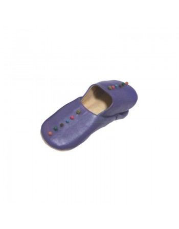 Babouche artisanale marocaine pour femme en cuir violet avec nœuds décoratifs colorés 