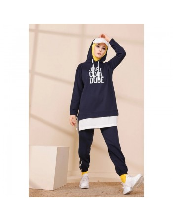 Survêtement avec extension blanche - Sweat à capuche imprimé et pantalon (Boutique de vêtement Chic pour femme voilée)... 