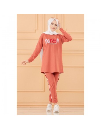 Ensemble survêtement brodé "Nasa" pour femme (Tenue de sport pour Hidjab -Boutique musulmane) - Couleur brique 