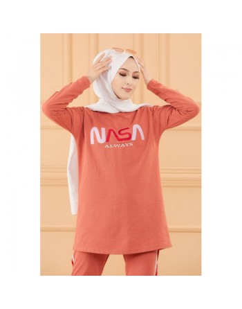 Ensemble survêtement brodé "Nasa" pour femme (Tenue de sport pour Hidjab -Boutique musulmane) - Couleur brique 