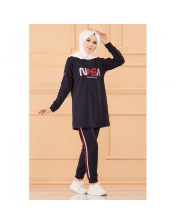 Ensemble survêtement brodé "Nasa" pour femme (Tenue sport Hijab livraison rapide en France) - Couleur bleu marine 