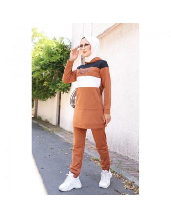 Survêtement tricolore à capuche imprimé "Breathe" (Vetement hijab décontracté et sport) - Couleur Rouille, noir et blanc 
