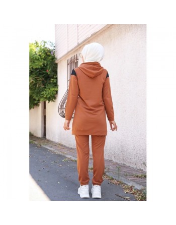 Survêtement tricolore à capuche imprimé "Breathe" (Vetement hijab décontracté et sport) - Couleur Rouille, noir et blanc 