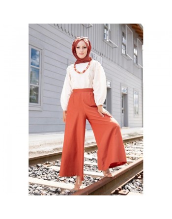 Ensemble Pantalon Palazzo ample et Blouse avec collier assorti (Tenue Mastoura pour femme voilée) - Couleur crème et rouille 