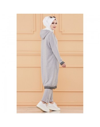 Ensemble décontracté avec veste ample et pantalon (Vetement de sport pudique pour femme musulmane) - Couleur gris clair 