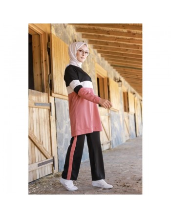 Ensemble survêtement 2 pièces de couleur noir et rose pâle (Vêtement sport et hijab pour femme) 