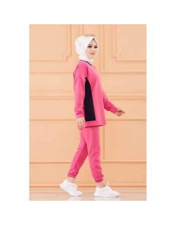 Ensemble décontracté et sport avec parties noires (Vêtement pour femme voilée et Hijab) - Couleur rose fuchsia 