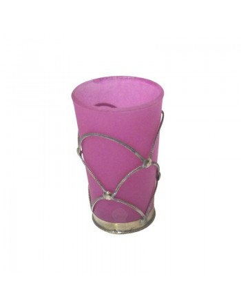 Verre sablé rose garni de métal argenté finement ciselé 