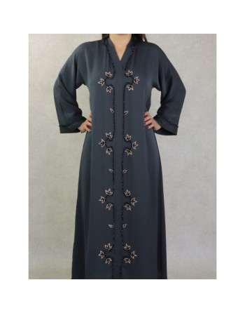 Abaya grise Dubaï avec strass, ceinture de qualité et de nombreuses broderies faites main 