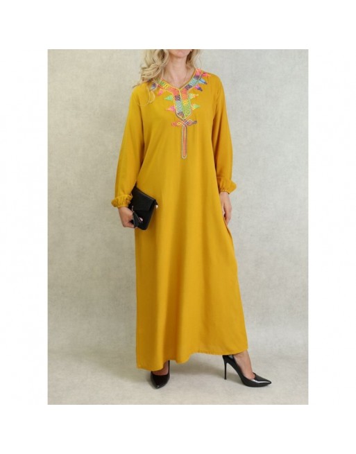 Robe fluide d'été à manches longues avec broderies multicolore - Couleur Jaune moutarde Robe fluide d'été à manches longues avec broderies multicolore - Couleur Jaune moutarde