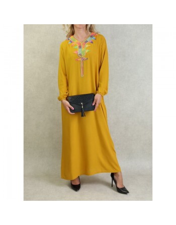Robe fluide d'été à manches longues avec broderies multicolore - Couleur Jaune moutarde 