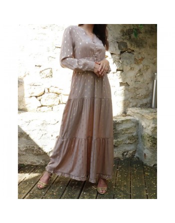 Robe maxi-longue chic à volants pour femme - Couleur Taupe avec motifs dorés 