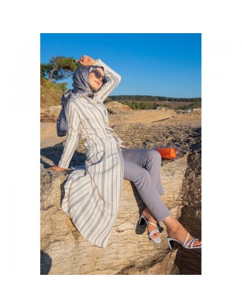 Robe chemise très longue à rayures (Hijab femme voilée chic) - Couleur Crème et gris 