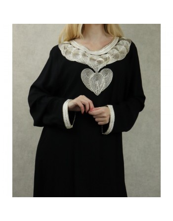 Robe longue style oriental avec borderie originale sous forme de coeur pour femme - Couleur noir 