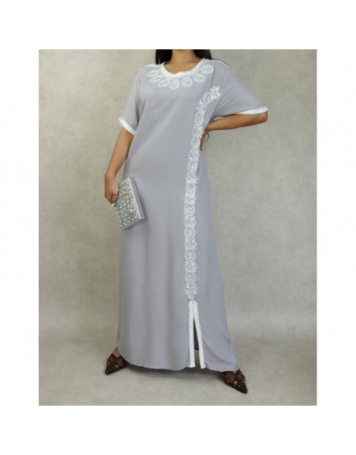 Robe orientale algérienne à manches courte brodée et perlée pour femme - Couleur Gris Robe orientale algérienne à manches courte brodée et perlée pour femme - Couleur Gris