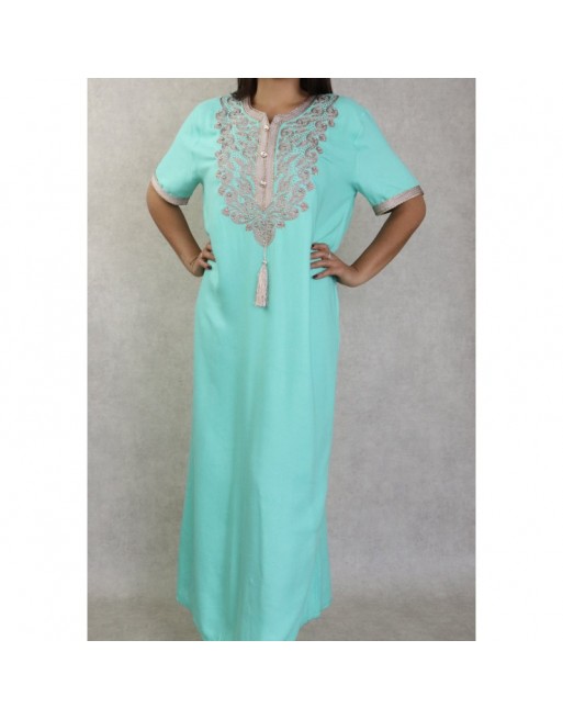Robe femme style oriental brodée avec perles à manches courtes - Couleur vert clair Robe femme style oriental brodée avec perles à manches courtes - Couleur vert clair