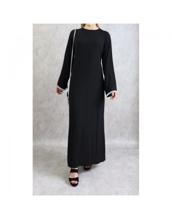 Robe longue avec strass de couleur noire 