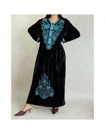 Robe longue effet velours avec broderies pour femme - Couleur Noir 