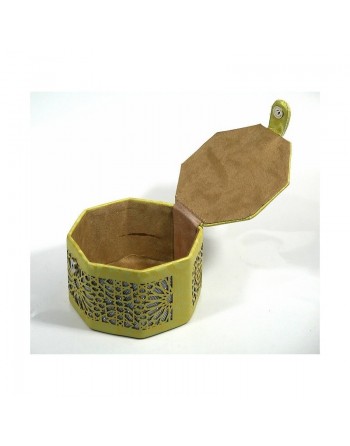 Boite de Rangement artisanale de forme octogonale en cuir avec des jolies motifs argentés - Couleur jaune 