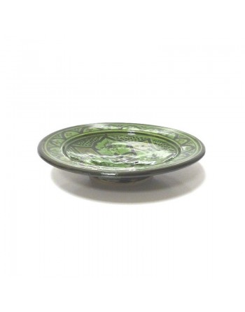 Assiette marocaine décorative en poterie émaillée peinte en vert et ornée de motifs 
