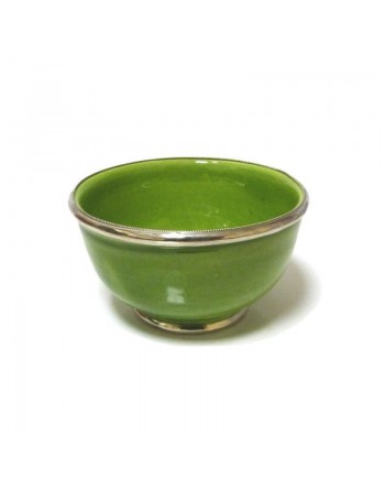 Grand bol en poterie marocain de couleur verte émaillé et cerclé de métal argenté 