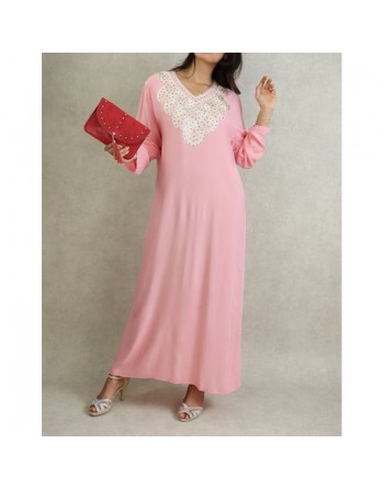 Robe orientale longue avec broderies - Manches longues - Couleur Rose Poudrée 