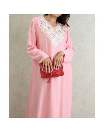 Robe orientale longue avec broderies - Manches longues - Couleur Rose Poudrée 