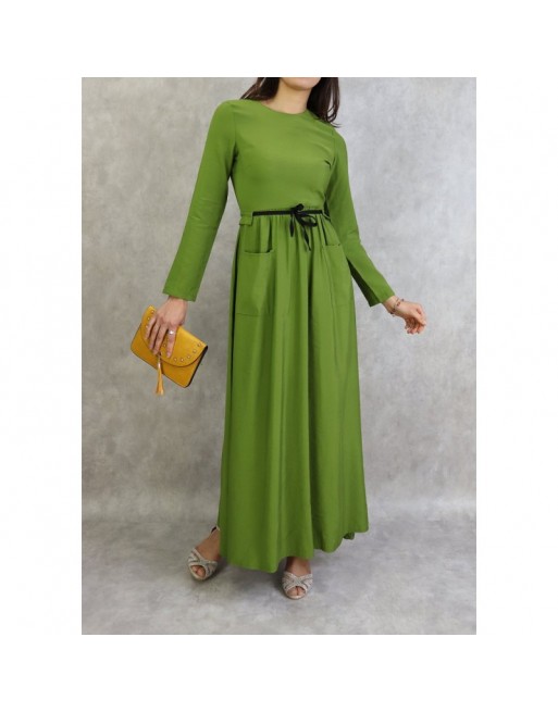 Robe élégante longue et évasée avec lien à nouer à la taille - Couleur Vert Robe élégante longue et évasée avec lien à nouer à la taille - Couleur Vert