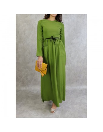 Robe élégante longue et évasée avec lien à nouer à la taille - Couleur Vert 