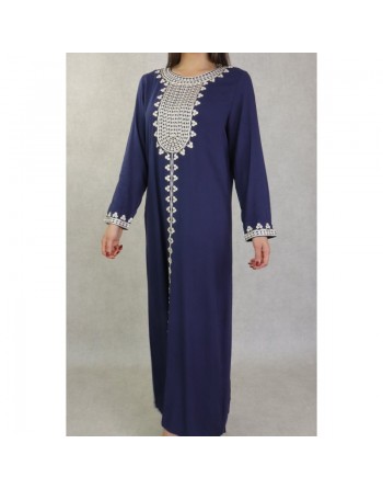 Robe longue pour femme avec broderies sur le devant et les manches - Couleur bleu marine 