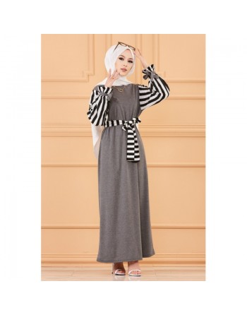 Robe avec ceinture assortie - Couleur anthracite (avec motifs blancs et noirs) 