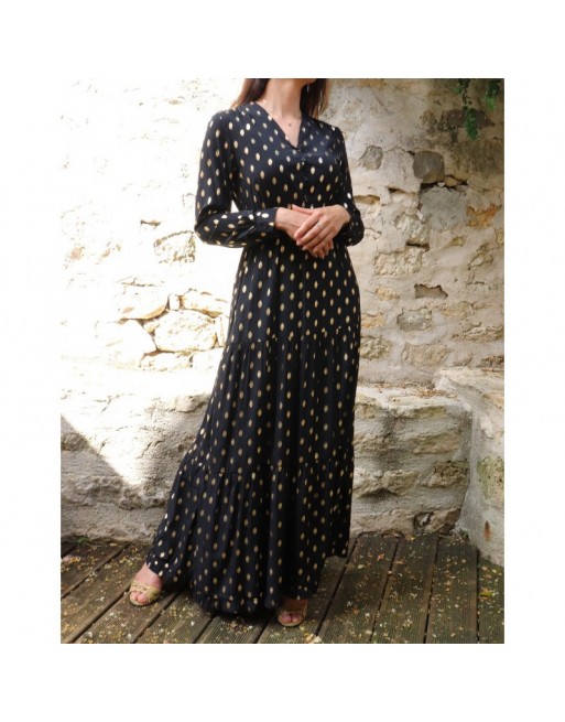 Robe très longue à volants pour femme - Couleur Noir avec motifs dorés Robe très longue à volants pour femme - Couleur Noir avec motifs dorés