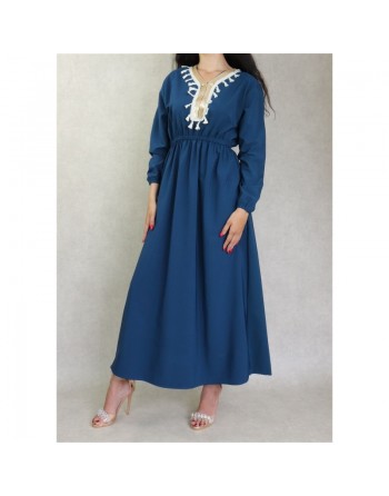 Robe longue féminine avec décoration écailles dorées et pompons - Couleur Bleu 
