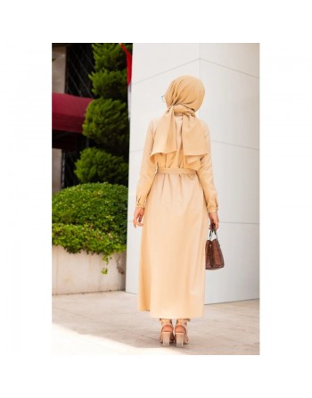 Robe boutonnée avec ceinture assortie pour femme (Tenue de ville chic pour hijab) - Couleur beige 