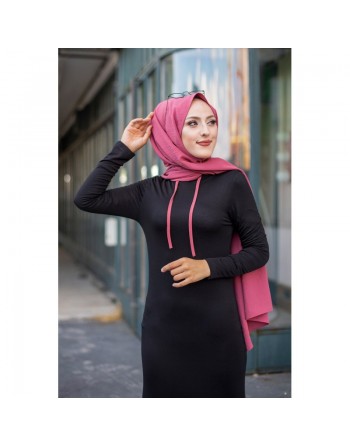Robe noire et rose avec capuche style moderne pour femme 