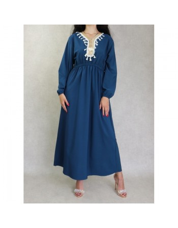 Robe longue féminine avec décoration écailles dorées et pompons - Couleur Bleu 