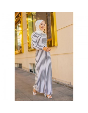 Robe très longue (Vetement pour femme voilée) - Couleur crème à rayures noires 