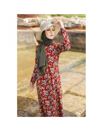 Robe longue fleurie sur un fond de couleur Grenat pour femme voilée (Boutique en ligne Modeste fashion France) 