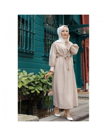 Robe longue à rayures avec ceinture pour femme voilée - Couleur beige 