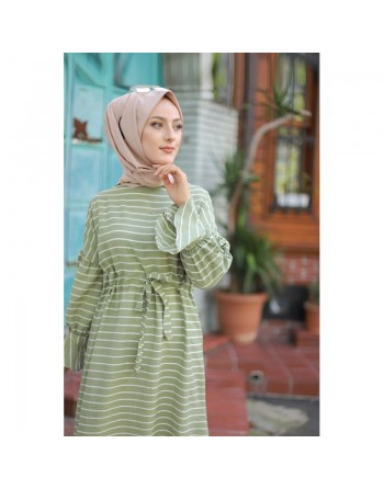 Robe longue à rayures avec ceinture pour femme voilée - Couleur Vert amande 