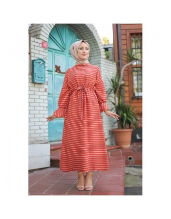 Robe longue à rayures avec ceinture pour femme voilée - Couleur Corail 