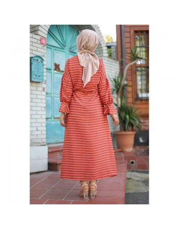 Robe longue à rayures avec ceinture pour femme voilée - Couleur Corail 