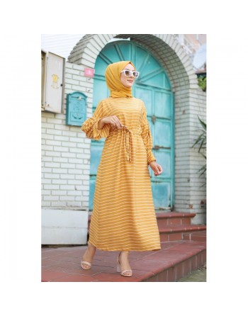 Robe longue à rayures avec ceinture pour femme voilée - Couleur moutarde 