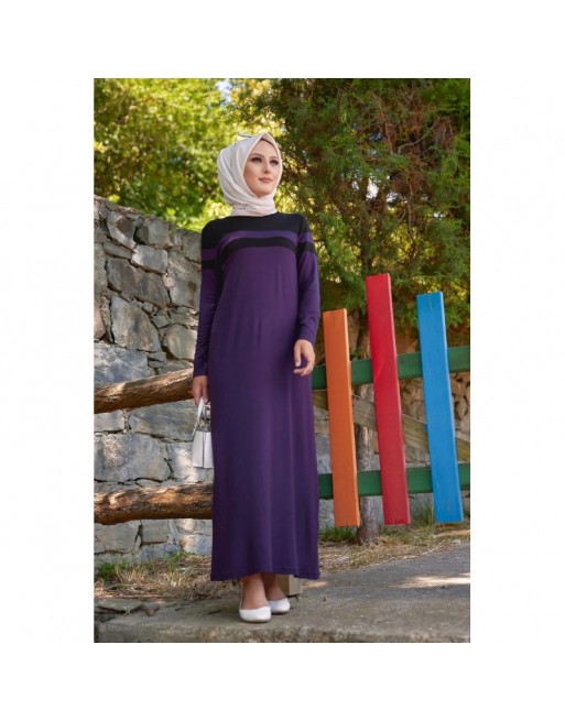 Robe décontractée maxi-longue (Mode musulmane) - Couleur prune et noir Robe décontractée maxi-longue (Mode musulmane) - Couleur prune et noir