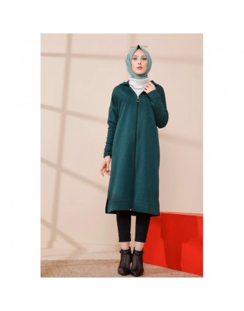 Cardigan Gilet long zippé style décontracté et sport col à capuche pour femme voilée - Couleur vert émeraude 