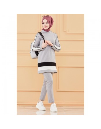 Ensemble survêtement pour femme : Tunique à capuche et Pantalon (Tenue sport Hijab) - Couleur gris clair 