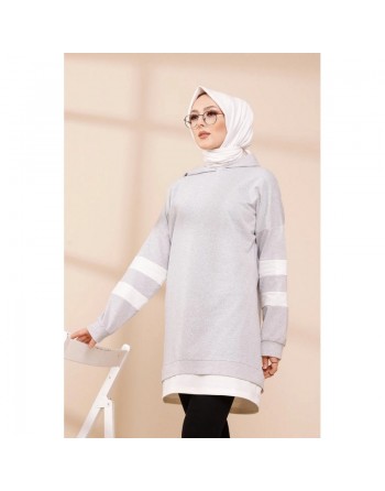 Tunique décontractée avec capuche (Tenue moderne pour Hijab) - Couleur gris clair avec bandes blanches 