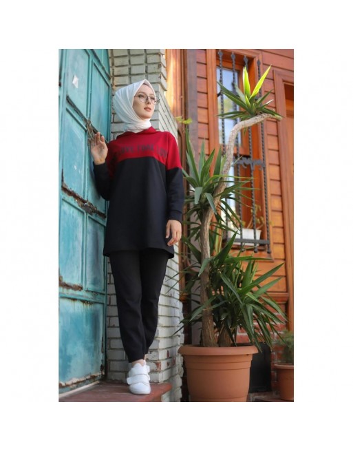 Survêtement hijab sport à capuche pour femme musulmane (Ensemble Sportswear) - Couleur noir et bordeaux Survêtement hijab sport à capuche pour femme musulmane (Ensemble Sportswear) - Couleur noir et bordeaux