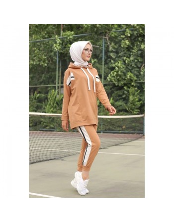 Ensemble survêtement 2 pièces (Haut à capuche et bas et jogger) pour femme voilée - Couleur blanc et Camel 